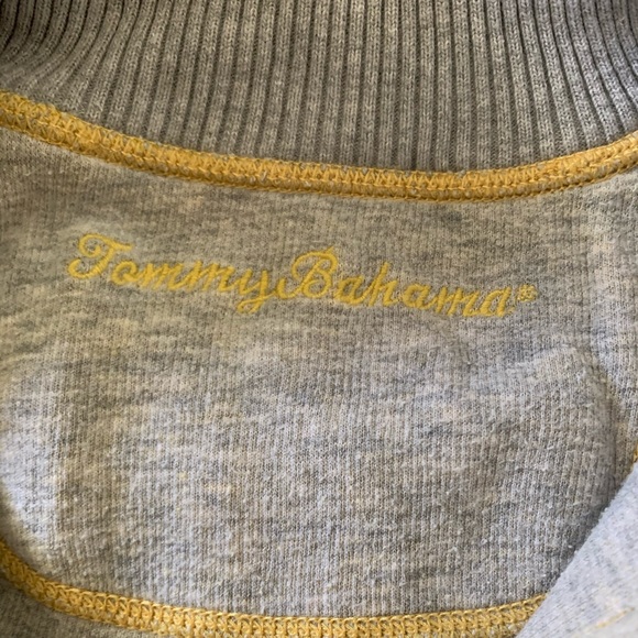 Men’s Tommy Bahama Reversible 1/4 Zip Sweater - Picture 2 of 2
